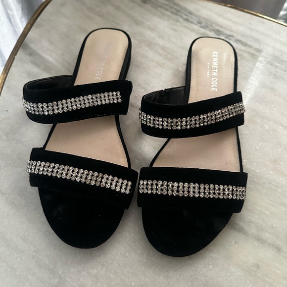 Kenneth Cole Black Sandals with Rhinestones - Picture 1 of 3